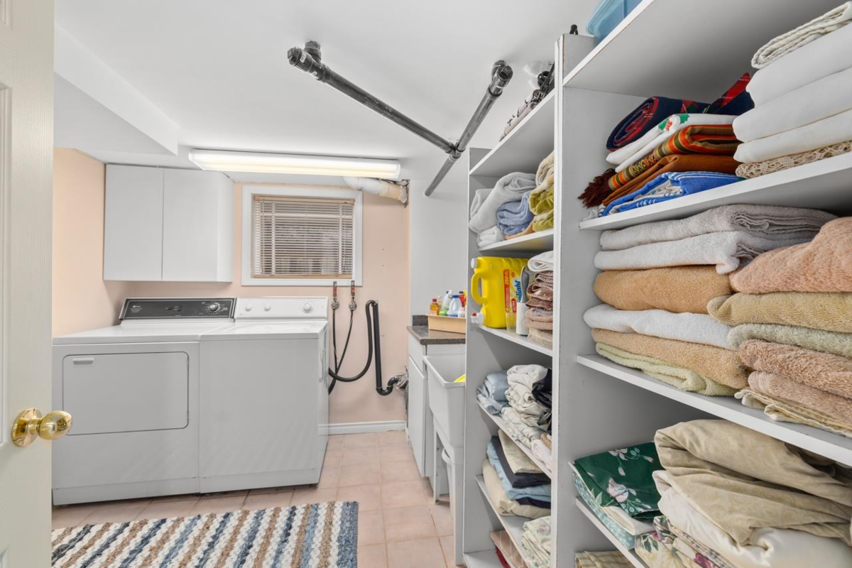 Swimming Pool Photo of 723 E 4th Street, North Vancouver, BC