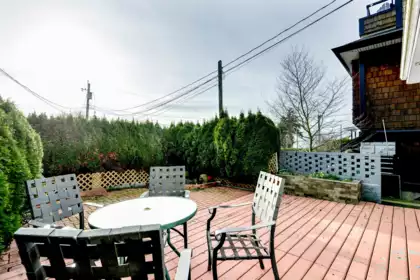 Breakfast Nook Photo of 15173 Royal Avenue, White Rock, BC