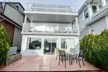 15173 Royal Avenue, White Rock, BC, White Rock — Single Family Residence for sale