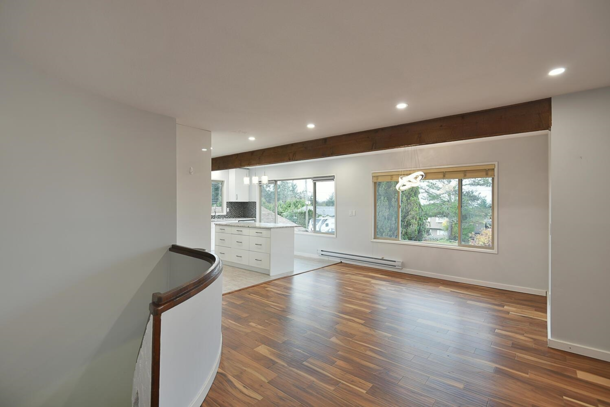 Kitchen Island Photo of 4362 Marble Road, Sechelt, BC