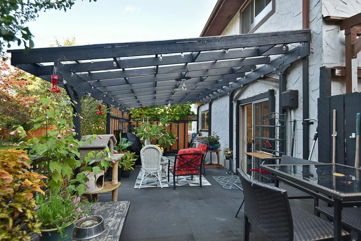 Powder Room Photo of 4362 Marble Road, Sechelt, BC