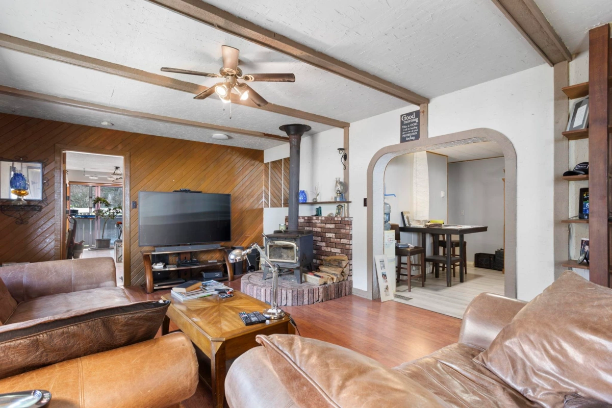 Dining Area Photo of 49187 Bell Acres Road, Sardis - Chwk River Valley, BC