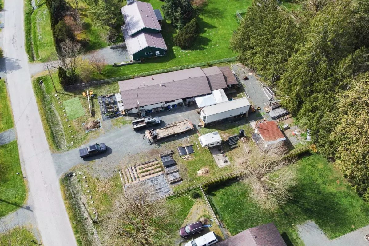 Swimming Pool Photo of 49187 Bell Acres Road, Sardis - Chwk River Valley, BC