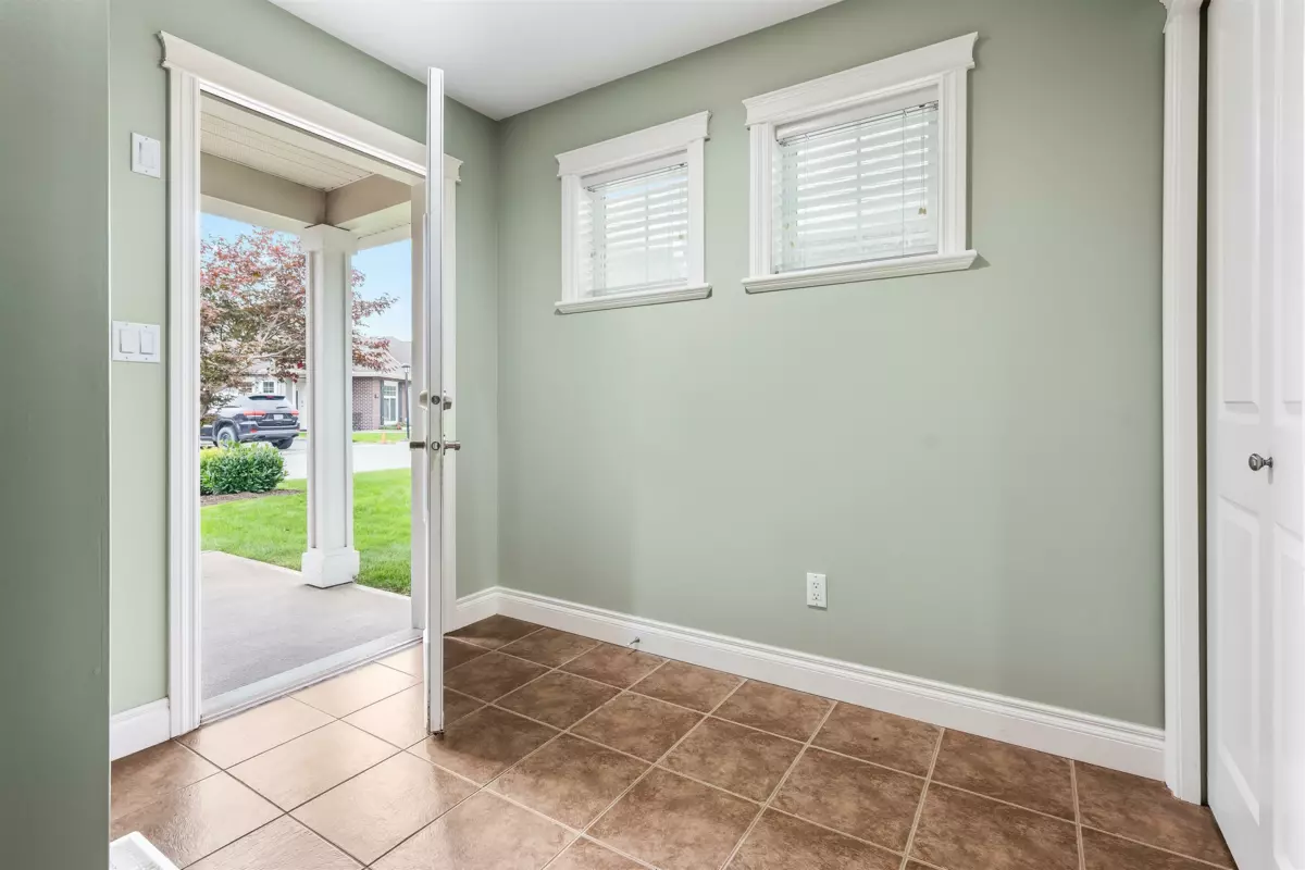 Breakfast Nook Photo of 27 45824 Stevenson Road, Chilliwack, BC