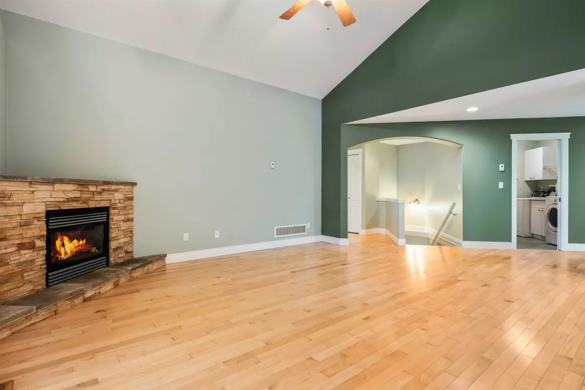 Garage Interior Photo of 27 45824 Stevenson Road, Chilliwack, BC