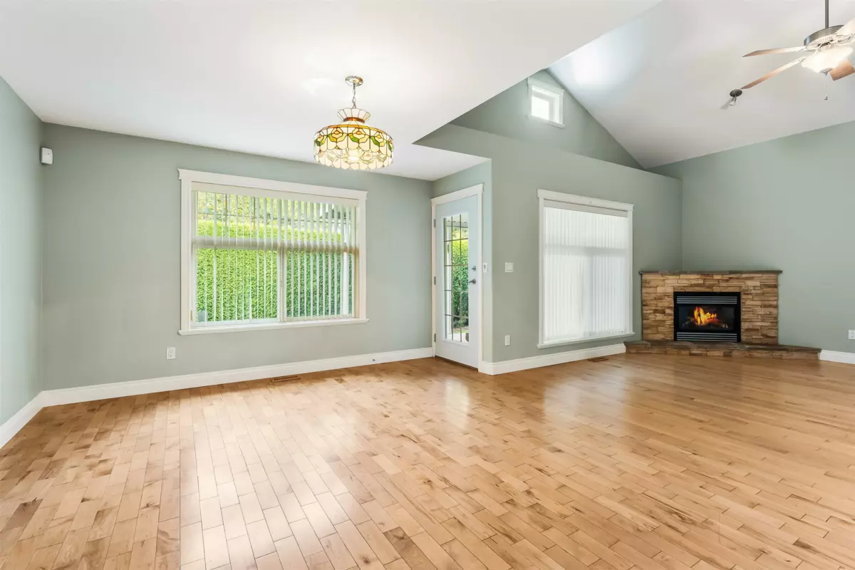 Laundry Room Photo of 27 45824 Stevenson Road, Chilliwack, BC