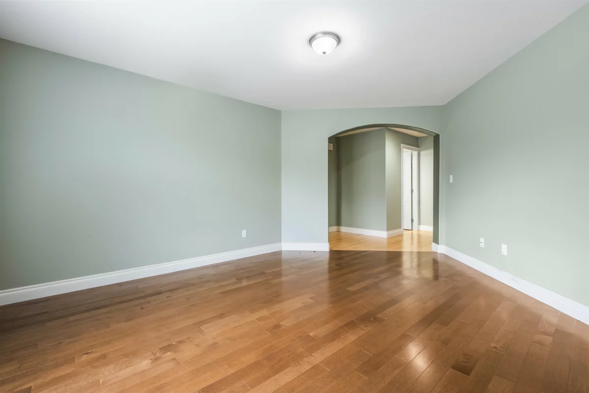 Walk-In Closet Photo of 27 45824 Stevenson Road, Chilliwack, BC