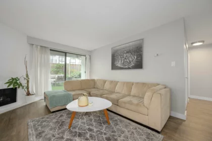 105 308 W 2nd Street, North Vancouver, BC, North Vancouver — Apartment/Condo for sale