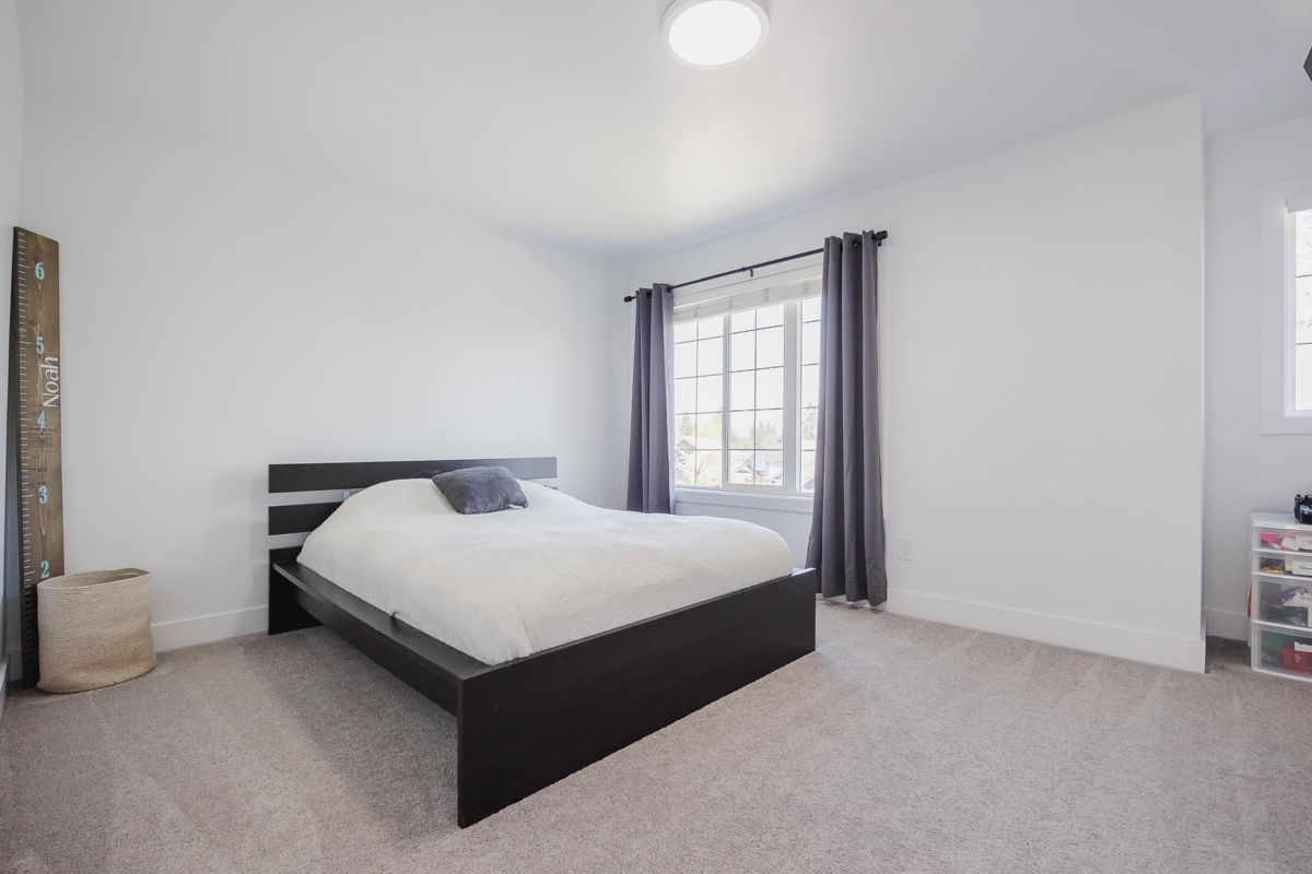 Basement Recreation Room Photo of 8077 169 Street, Surrey, BC