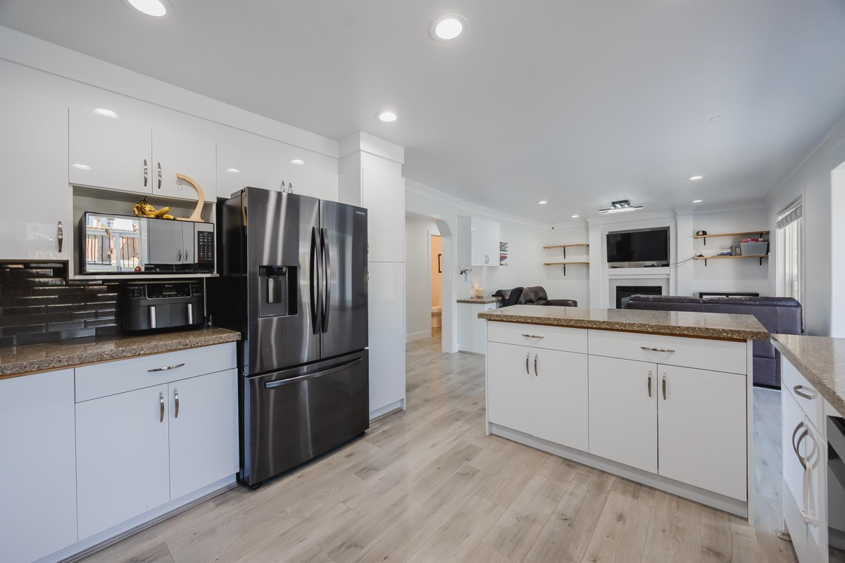 Dining Area Photo of 8077 169 Street, Surrey, BC