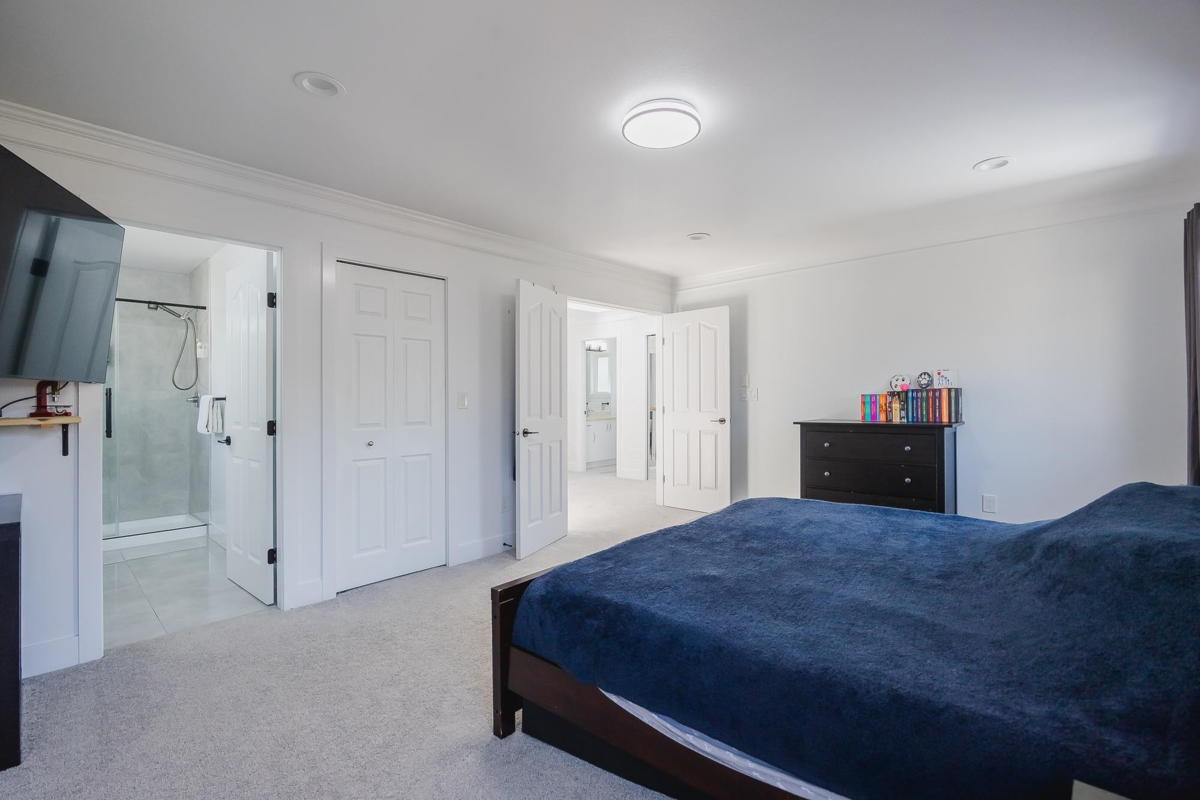 Guest Bathroom Photo of 8077 169 Street, Surrey, BC