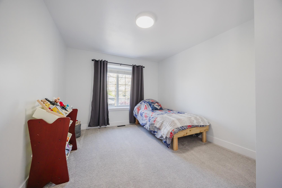 Office / Den Photo of 8077 169 Street, Surrey, BC