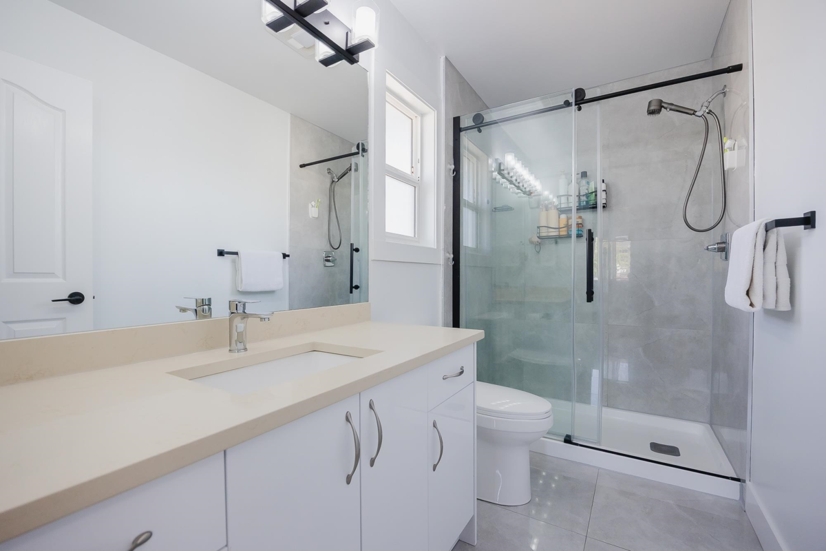 Powder Room Photo of 8077 169 Street, Surrey, BC