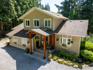 2596 Miles Road, Roberts Creek, BC, Roberts Creek — Single Family Residence for sale