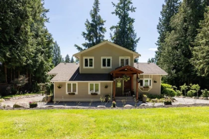 Hot Tub / Spa Photo of 2596 Miles Road, Roberts Creek, BC