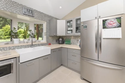 Kitchen Island Photo of 2596 Miles Road, Roberts Creek, BC