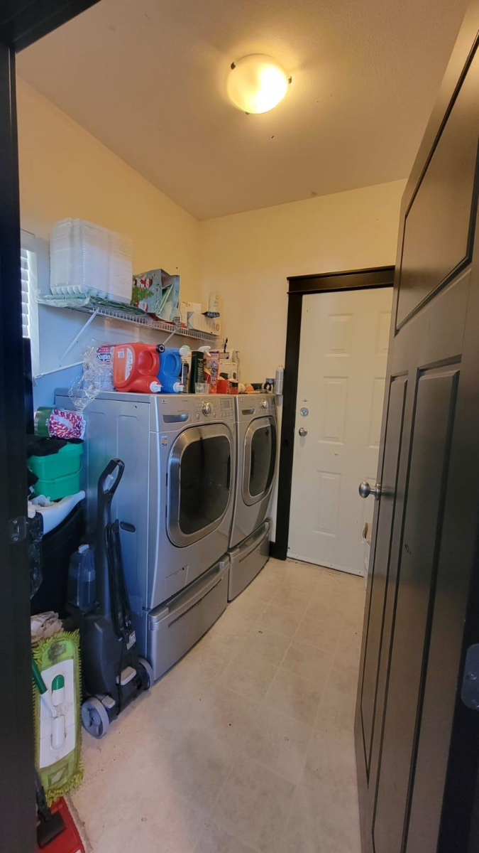Kitchen Island Photo of 1460 Nanton Street, Coquitlam, BC