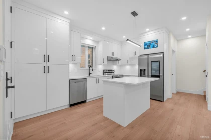 1 3090 Vanness Avenue, Vancouver, BC, Vancouver — Half Duplex for sale