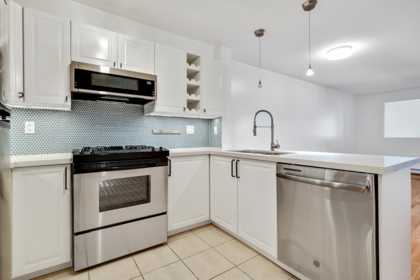 302 2741 E Hastings Street, Vancouver, BC, Vancouver — Apartment/Condo for sale