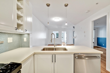 302 2741 E Hastings Street, Vancouver, BC, Vancouver — Apartment/Condo for sale
