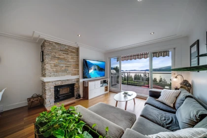 430 Crosscreek Road, Lions Bay, BC, Lions Bay — Townhouse for sale