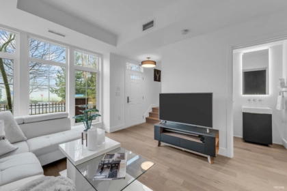 118 2070 Curling Road, North Vancouver, BC, North Vancouver — Townhouse for sale