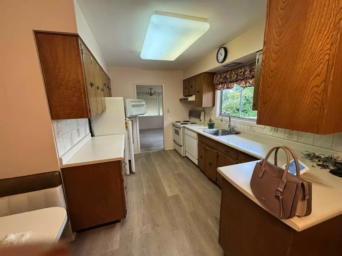 Pantry Photo of 12995 110 Avenue, Surrey, BC