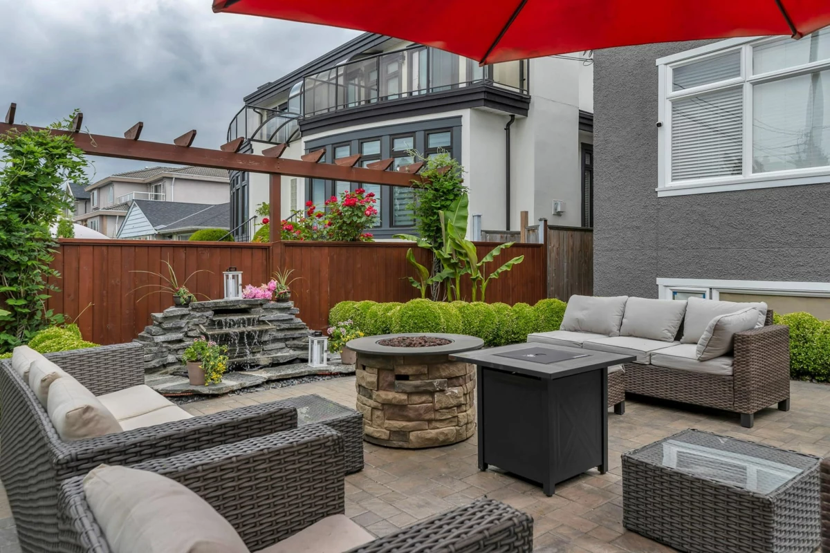Breakfast Nook Photo of 7205 Union Street, Burnaby, BC