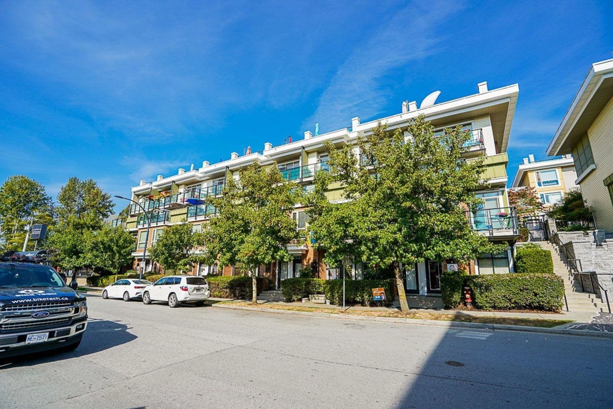 Neighborhood Park Photo Near 76 728 W 14th Street, North Vancouver, BC