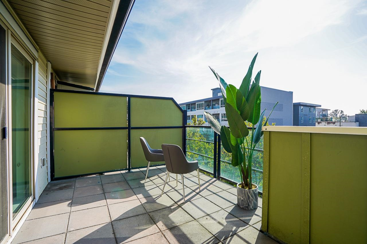 Outdoor Deck Photo of 76 728 W 14th Street, North Vancouver, BC