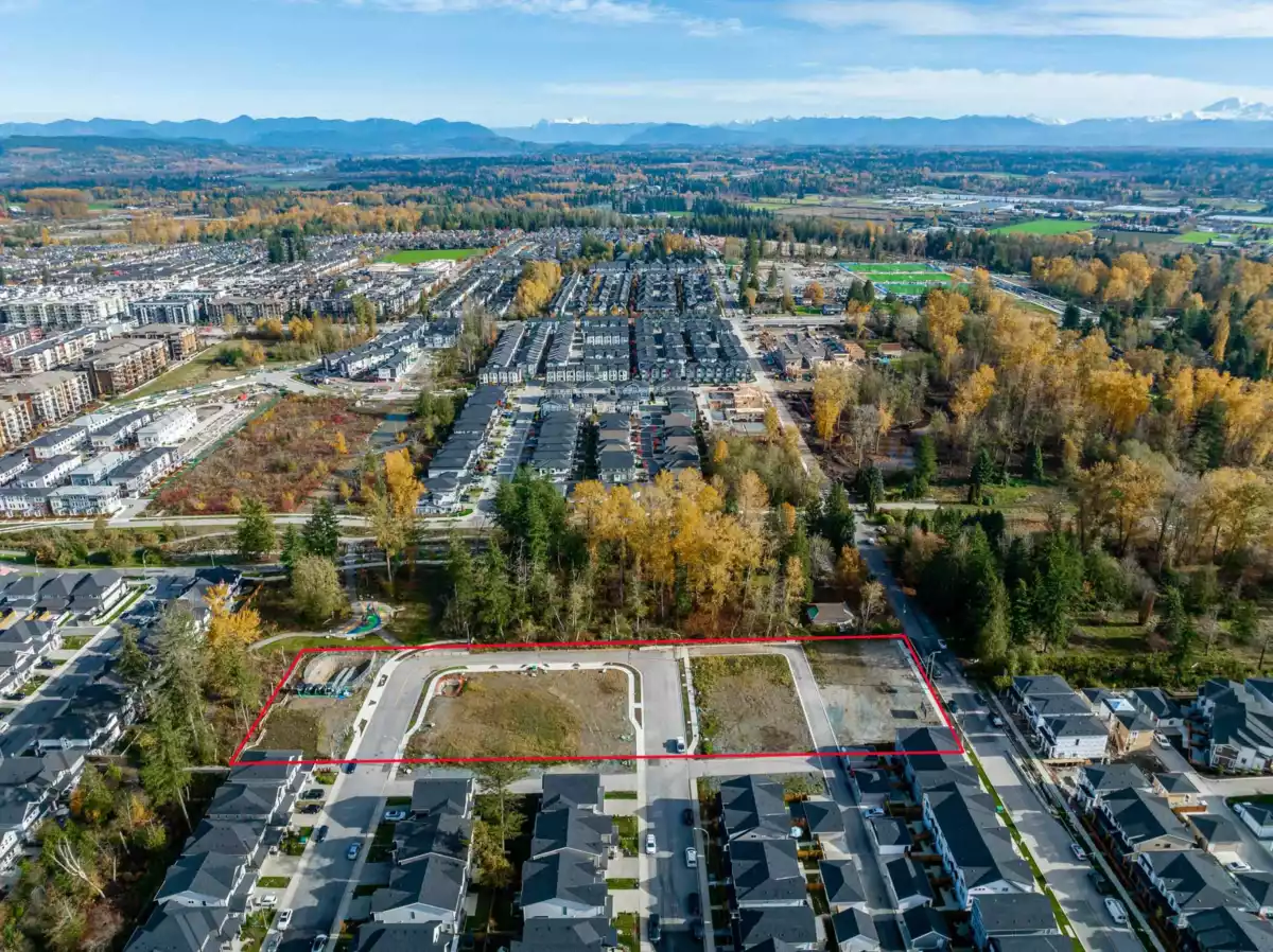 Living Room Photo of LT.7 20545 76 Avenue, Langley, BC