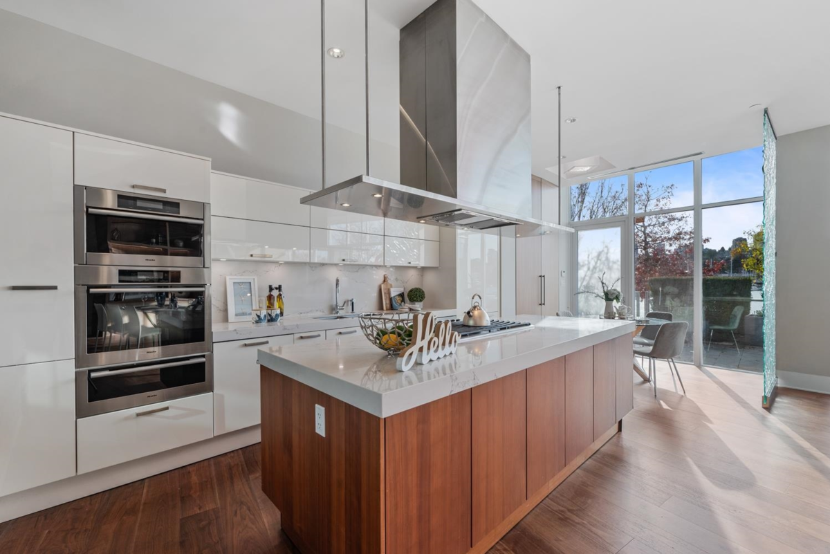 Family Room Photo of 1576 Homer Mews, Vancouver, BC