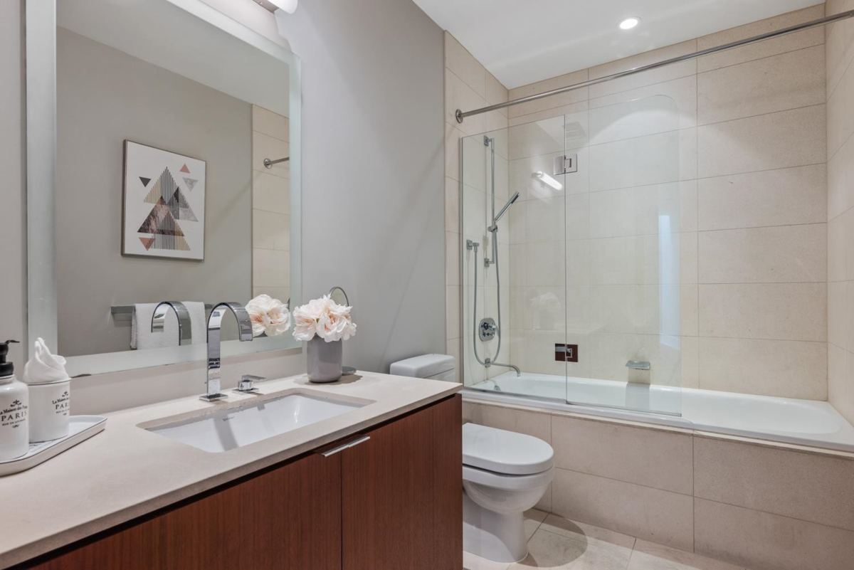 Laundry Room Photo of 1576 Homer Mews, Vancouver, BC