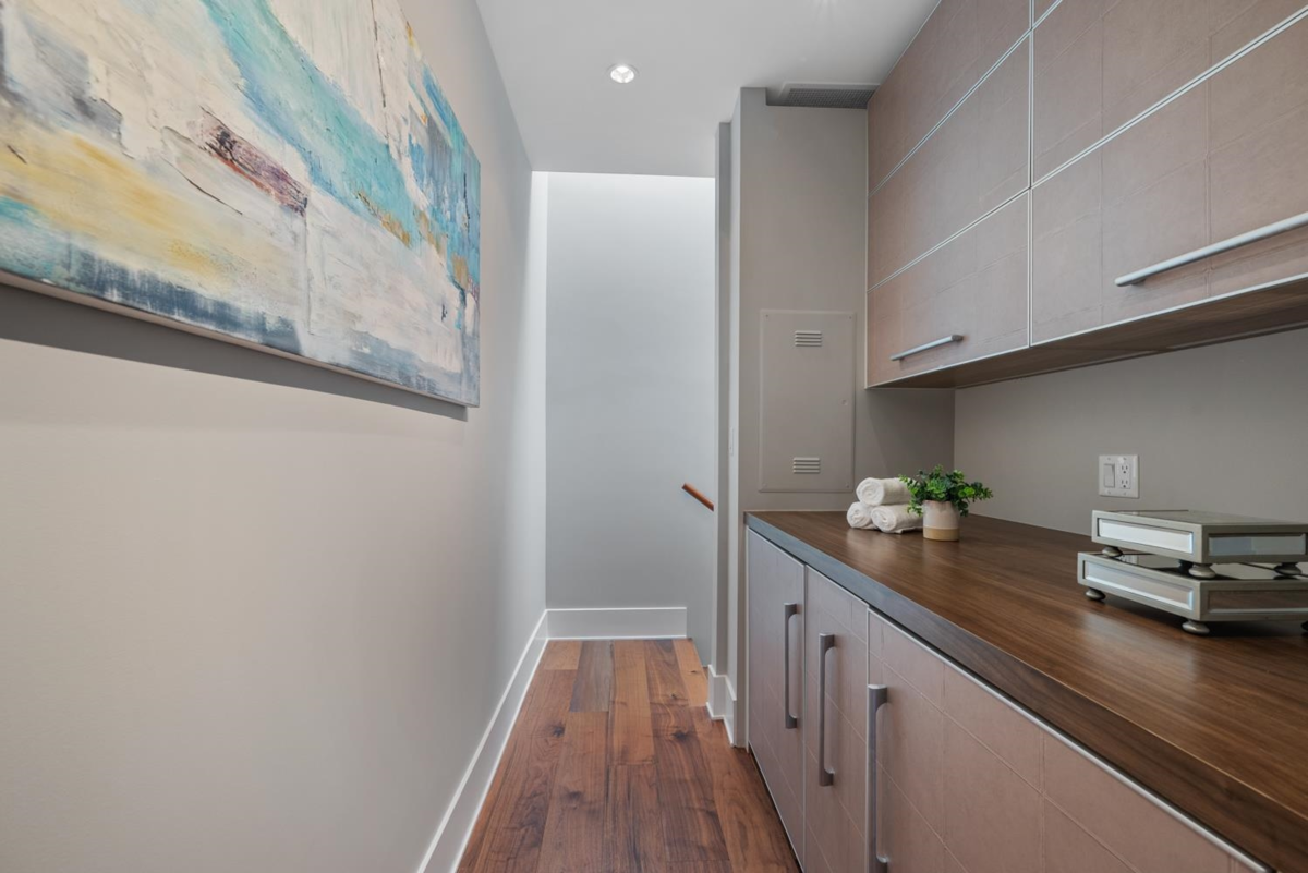 Walk-In Closet Photo of 1576 Homer Mews, Vancouver, BC