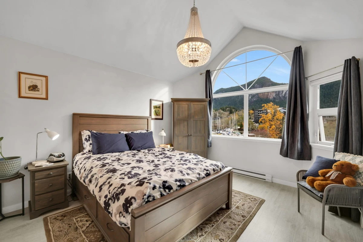 Breakfast Nook Photo of 301 1466 Pemberton Avenue, Squamish, BC