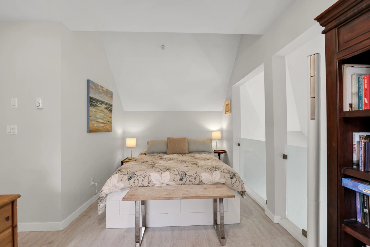 Guest Bathroom Photo of 301 1466 Pemberton Avenue, Squamish, BC