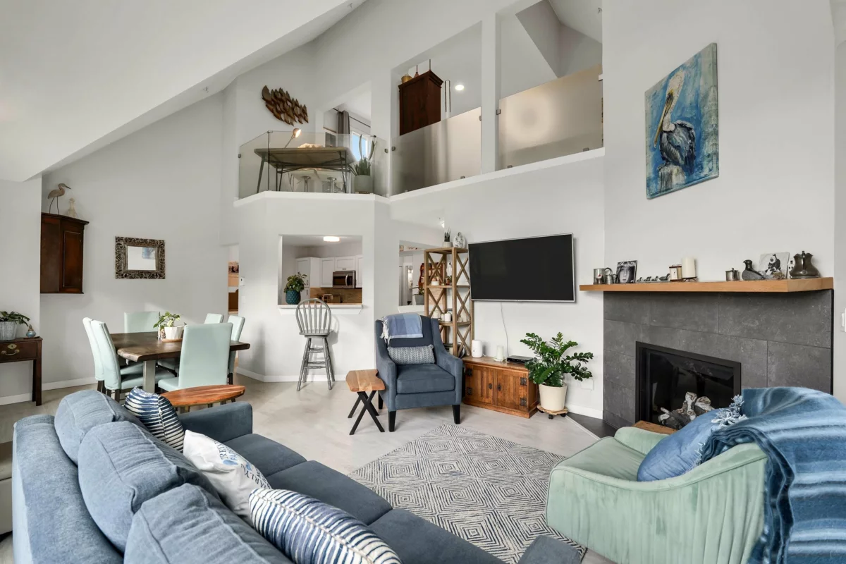 Kitchen Photo of 301 1466 Pemberton Avenue, Squamish, BC