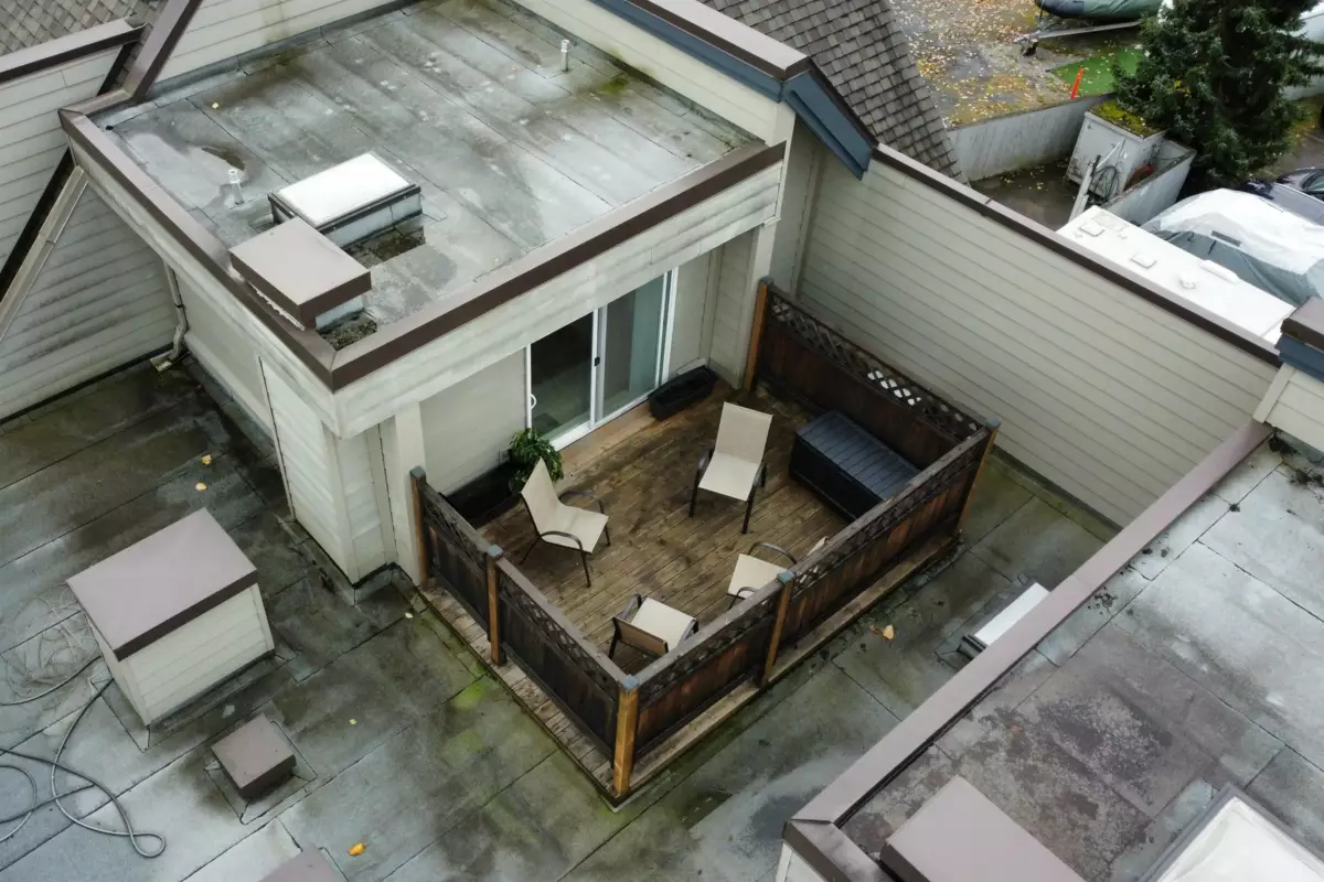 Laundry Room Photo of 301 1466 Pemberton Avenue, Squamish, BC