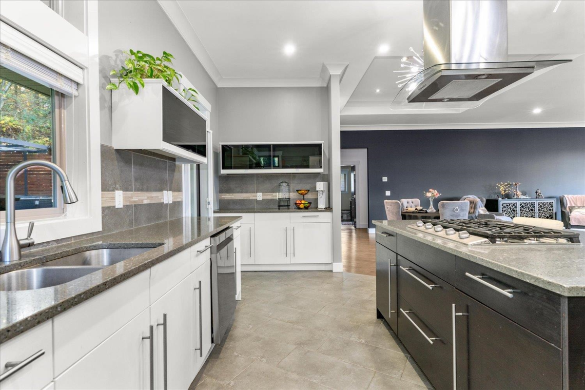 Breakfast Nook Photo of 216 51075 Falls Court, Chilliwack, BC