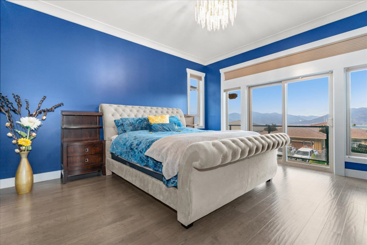 Entry Foyer Photo of 216 51075 Falls Court, Chilliwack, BC