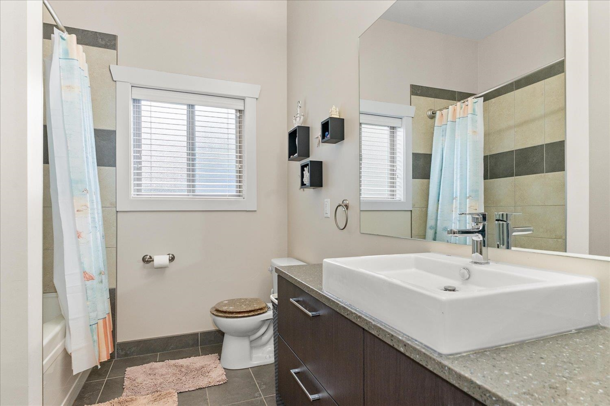 Outdoor Patio Photo of 216 51075 Falls Court, Chilliwack, BC