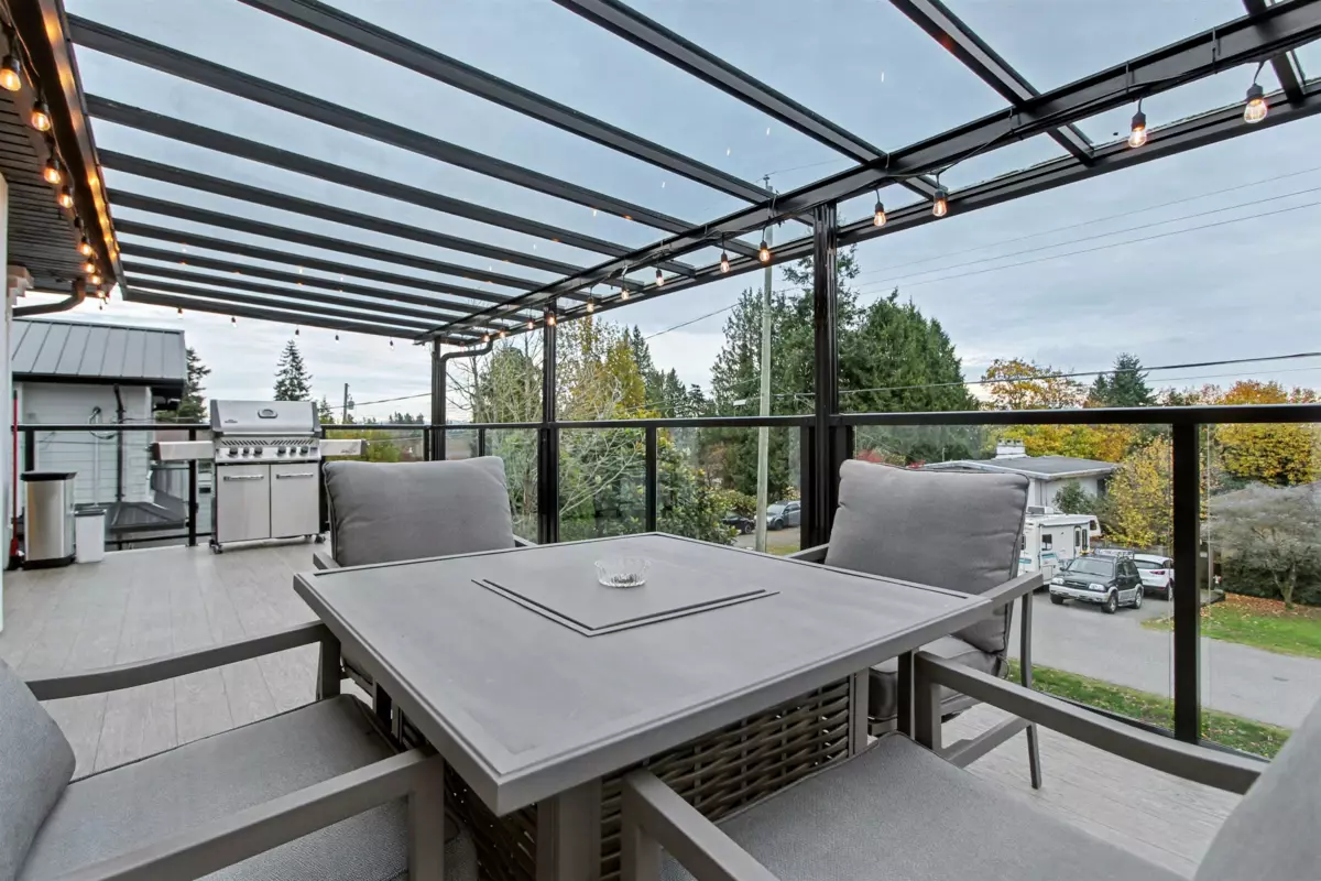 Guest Bathroom Photo of 1112 Stevens Street, White Rock, BC