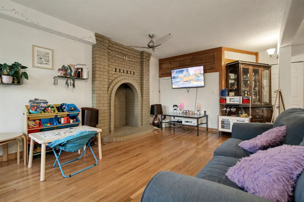 Hot Tub / Spa Photo of 1112 Stevens Street, White Rock, BC