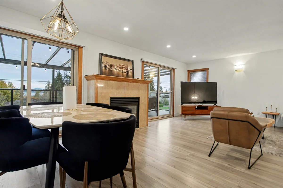 Pantry Photo of 1112 Stevens Street, White Rock, BC