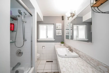 Powder Room Photo of 9476 Dawson Crescent, Delta, BC