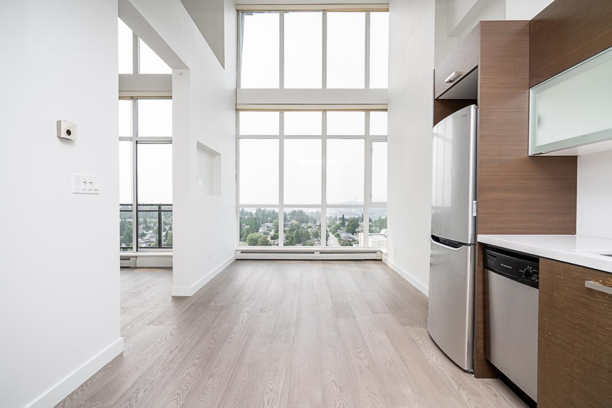 Family Room Photo of 2507 10777 University Drive, Surrey, BC