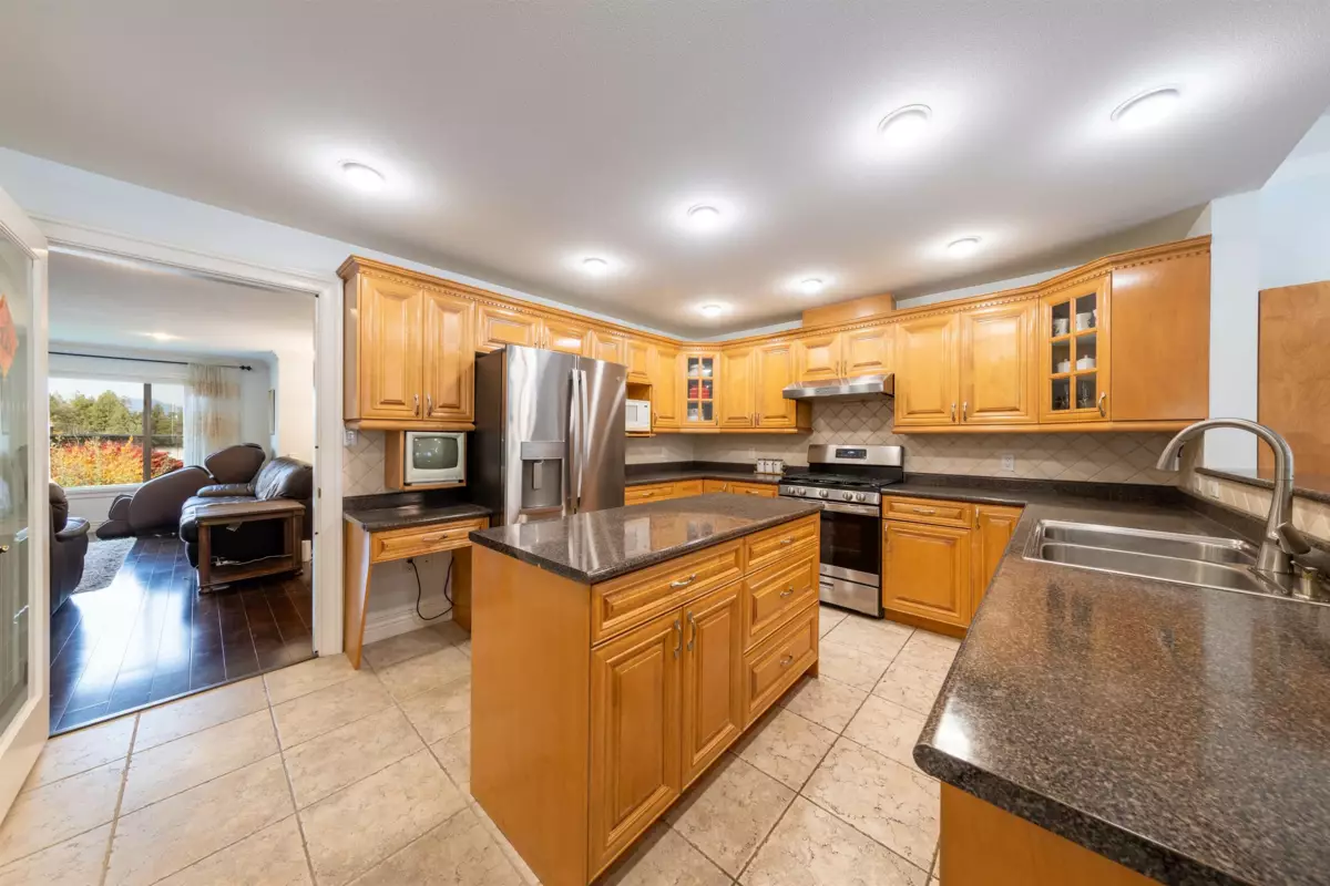 Breakfast Nook Photo of 7790 Allman Street, Burnaby, BC