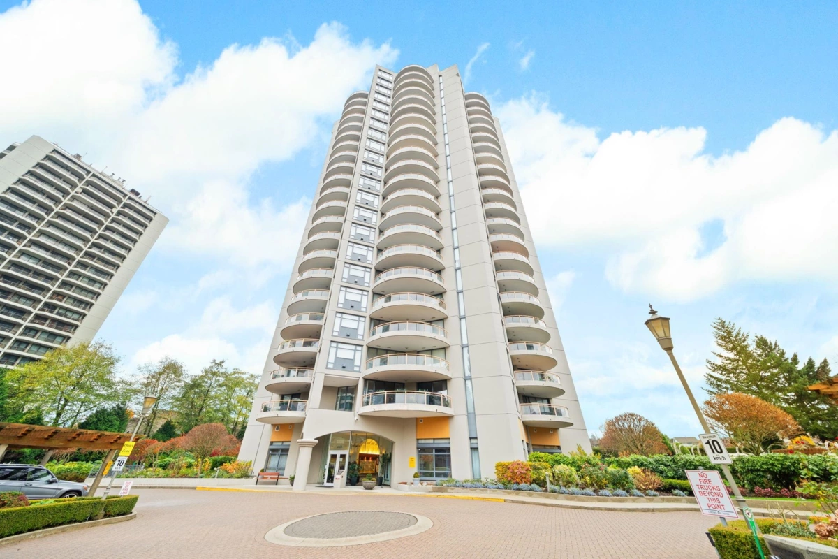 Hot Tub / Spa Photo of 2105 4425 Halifax Street, Burnaby, BC