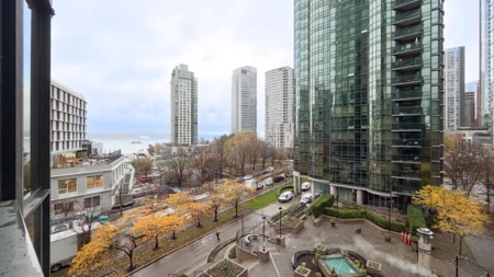 Office / Den Photo of 506 588 Broughton Street, Vancouver, BC