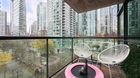 Powder Room Photo of 506 588 Broughton Street, Vancouver, BC